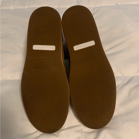 Tommy Bahama Relaxology Ankle Boot - Picture 3 of 6